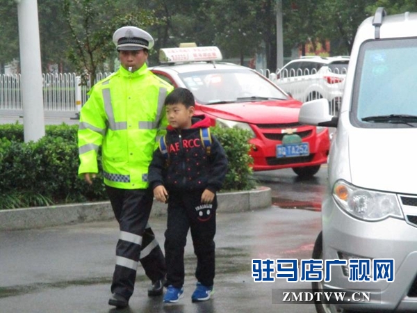 汗水鋪就暢通路 守護市民平安出行