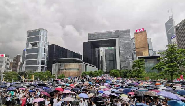 忍無可忍，終于出手了！這一次香港人不再沉默，這個決定非同尋常 