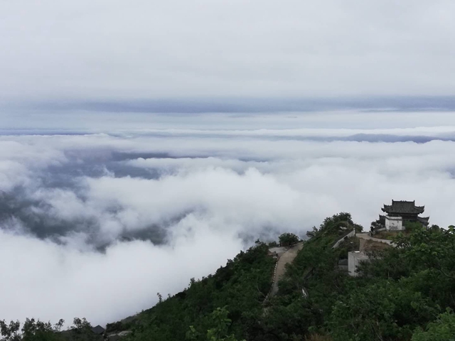 雨后老樂山美如人間仙境