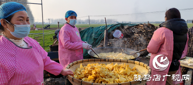 千萬粉絲“大網(wǎng)紅”為粉絲送福利 4000箱平輿特產(chǎn)油炸面食“麻葉子”發(fā)往全國各地