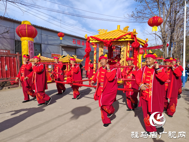 平輿縣十字路鄉(xiāng)開展傳統(tǒng)花轎文化藝術(shù)展演展示活動(dòng)