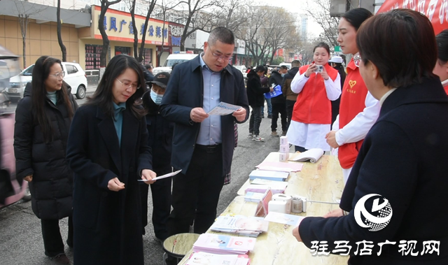 正陽(yáng)縣婦聯(lián)開展慶?！叭恕眿D女節(jié)維權(quán)宣傳活動(dòng)